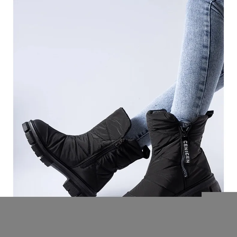Black insulated quilted Antonina snow boots